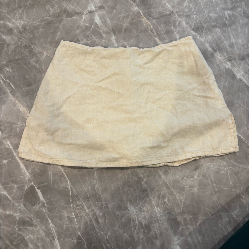 Chic Beige Mini Skirt